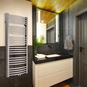 Badezimmer design heizkörper carmin