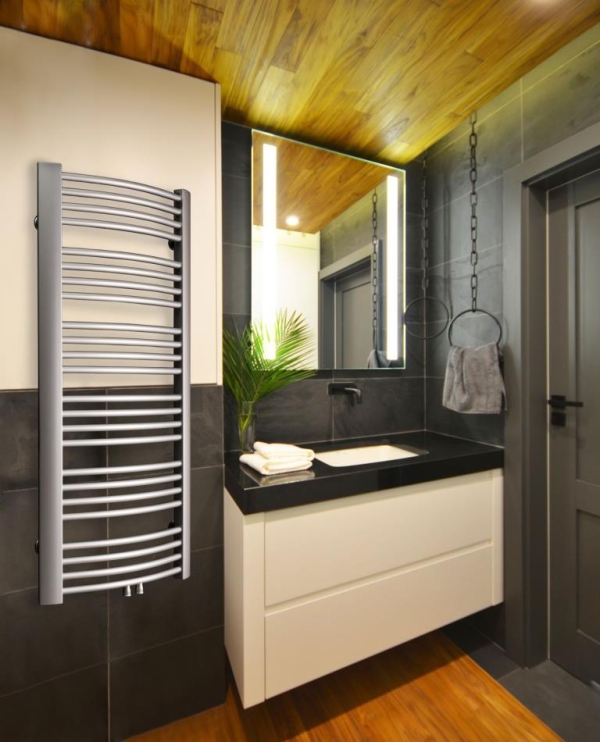 Badezimmer design heizkörper carmin