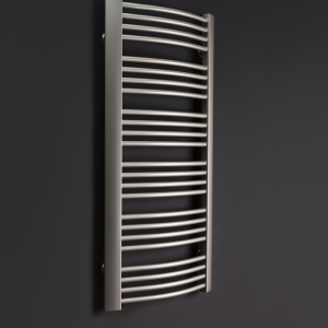 Badezimmer design heizkörper carmin