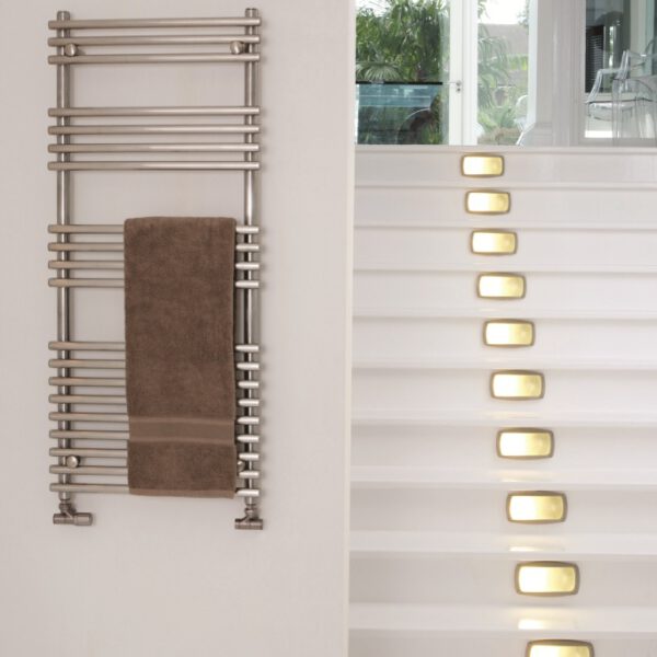 Edelstahl badezimmer design heizkörper nomi bad heizung