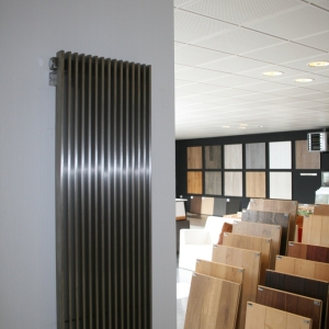 Edelstahl design heizkörper vertikal talano küche wohnzimmer wohnraum heizung
